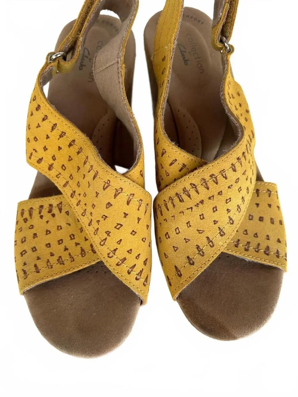 Clarks Giselle Bay Mustard Suede Slingback Wedges Sz 7.5